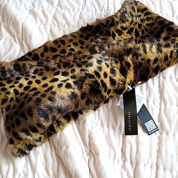 Cheetah print faux fur cowl scarf - Picture 2 of 6